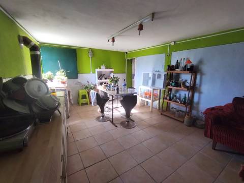 Armazém  Venda em Almagreira,Pombal