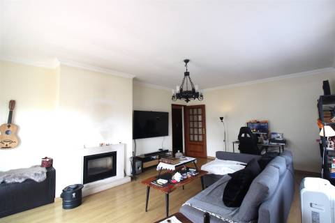 Apartamento T2 / Varandas / Garagem / Sótão / Rego d’Água / Marrazes / Leiria