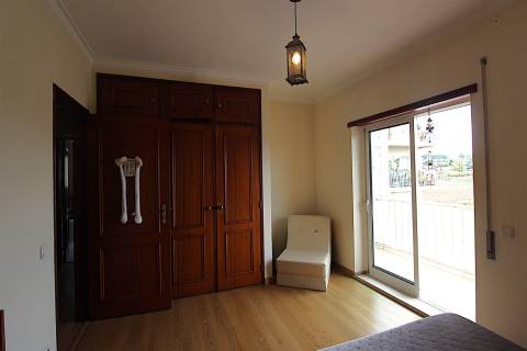 Apartamento T2 / Varandas / Garagem / Sótão / Rego d’Água / Marrazes / Leiria