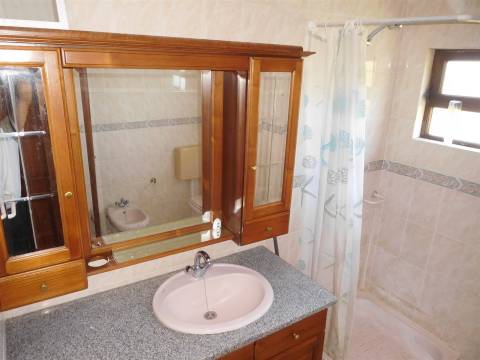 OPORTUNIDADE / Quinta com Moradia T3 / Vinha da Rainha / Soure / Coimbra