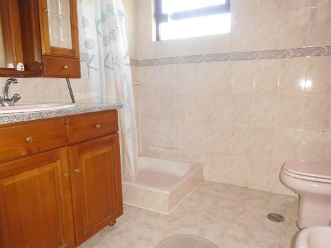 OPORTUNIDADE / Quinta com Moradia T3 / Vinha da Rainha / Soure / Coimbra