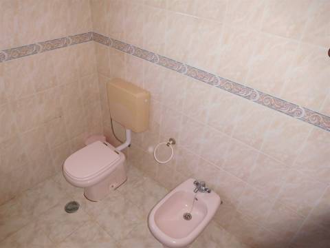 OPORTUNIDADE / Quinta com Moradia T3 / Vinha da Rainha / Soure / Coimbra