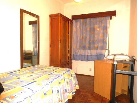 OPORTUNIDADE / Quinta com Moradia T3 / Vinha da Rainha / Soure / Coimbra