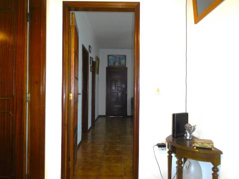 OPORTUNIDADE / Quinta com Moradia T3 / Vinha da Rainha / Soure / Coimbra