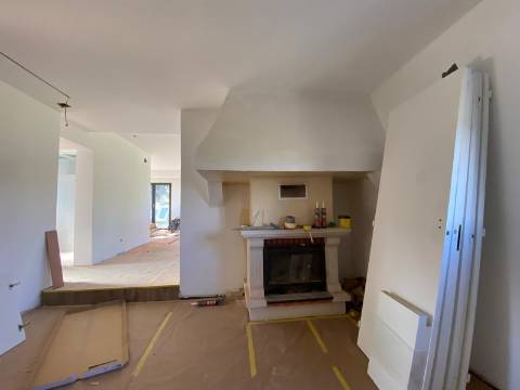 Moradia 3+1 / Terreno / Espite / Ourém