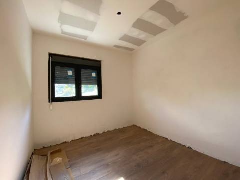 Moradia 3+1 / Terreno / Espite / Ourém