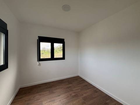 Moradia 3+1 / Terreno / Espite / Ourém