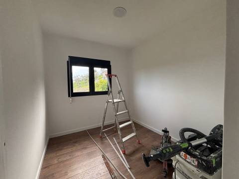 Moradia 3+1 / Terreno / Espite / Ourém