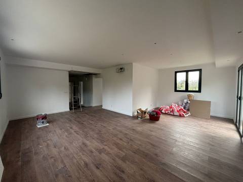 Moradia 3+1 / Terreno / Espite / Ourém