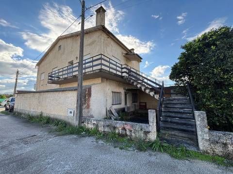 Moradia T3 / Terreno / Garagem / Gândara Dos Olivais / Leiria