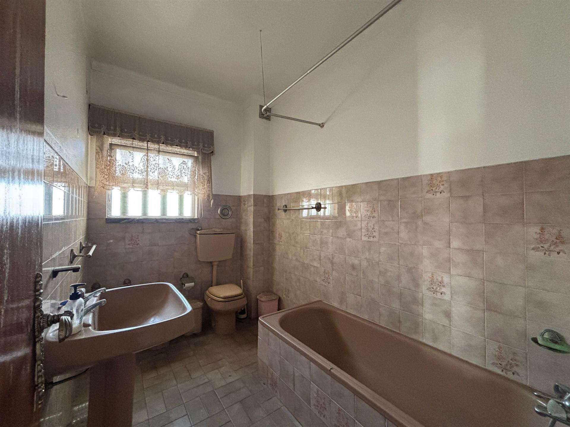 Moradia T3 / Terreno / Garagem / Gândara Dos Olivais / Leiria