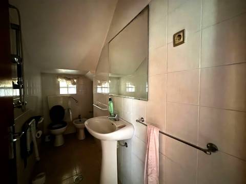 Moradia T3 / Terreno / Garagem / Gândara Dos Olivais / Leiria