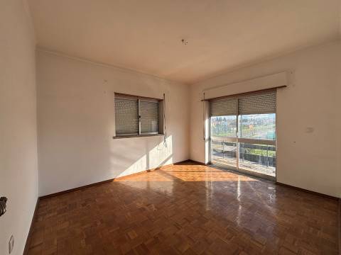 Moradia T3 / Terreno / Garagem / Gândara Dos Olivais / Leiria