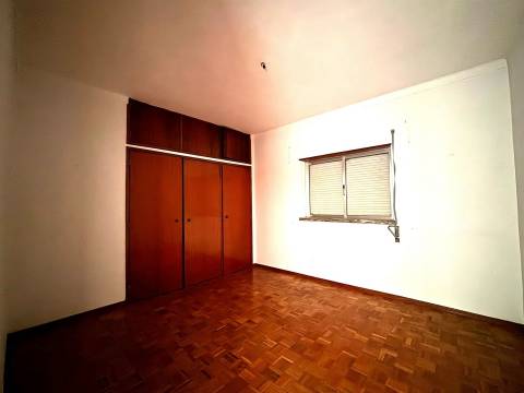 Moradia T3 / Terreno / Garagem / Gândara Dos Olivais / Leiria