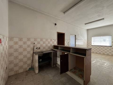 Moradia T3 / Terreno / Garagem / Gândara Dos Olivais / Leiria