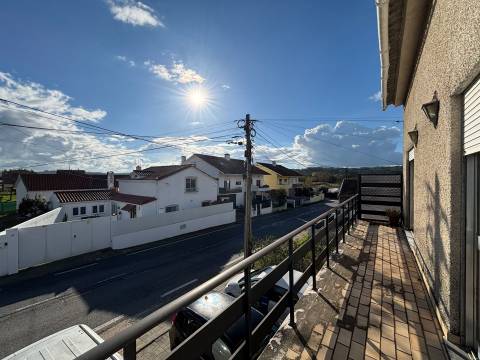 Moradia T3 / Terreno / Garagem / Gândara Dos Olivais / Leiria