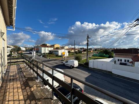 Moradia T3 / Terreno / Garagem / Gândara Dos Olivais / Leiria