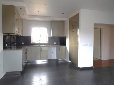 Apartamento T2 / Arrendar / Leiria - Gare