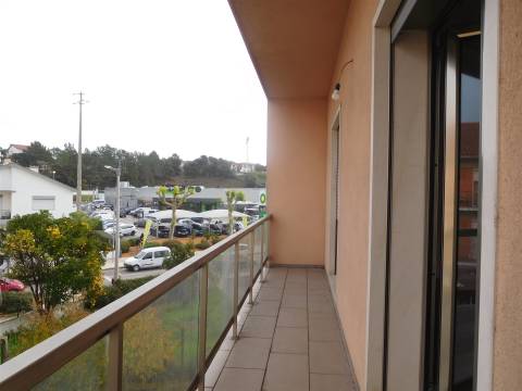 Apartamento T2 / Arrendar / Leiria - Gare