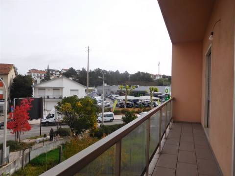 Apartamento T2 / Arrendar / Leiria - Gare