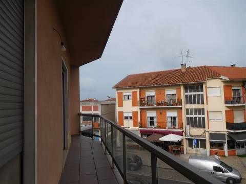 Apartamento T2 / Arrendar / Leiria - Gare