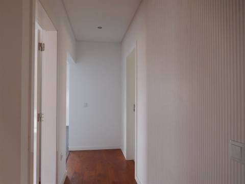 Apartamento T2 / Arrendar / Leiria - Gare