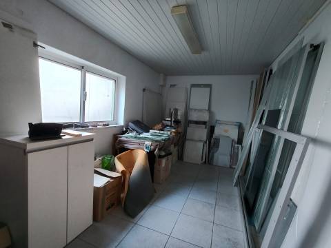 Armazém / Marrazes / Leiria