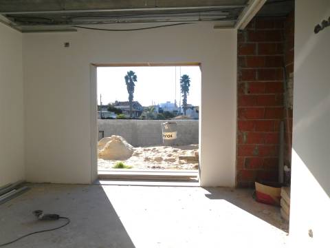 Moradia Térrea T3 / Em Construção / Garagem / Ortigosa / Leiria