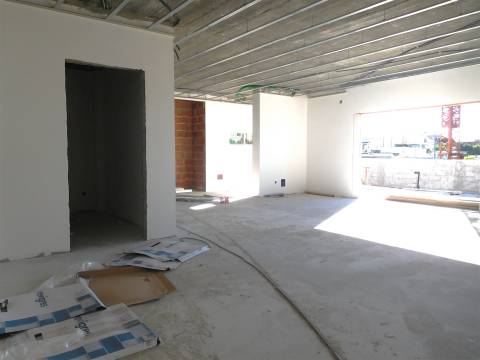 Moradia Térrea T3 / Em Construção / Garagem / Ortigosa / Leiria