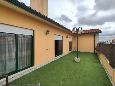 T5 Duplex / Gândara dos Olivais / Leiria
