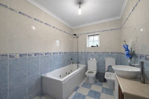 Moradia T3+2 / Andrinos / Leiria