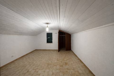 Moradia T3+2 / Andrinos / Leiria