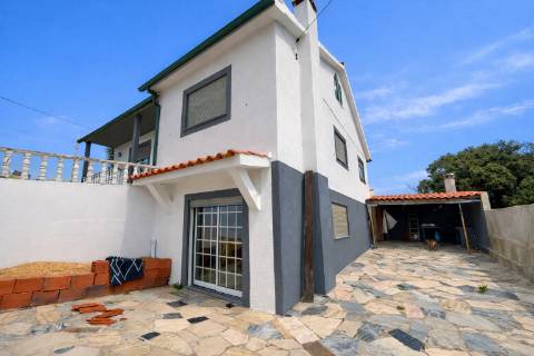 Moradia T3+2 / Andrinos / Leiria