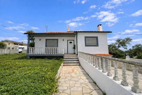 Moradia T3+2 / Andrinos / Leiria