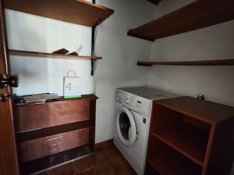 Apartamento T4 / Varandas / Garagem / Leiria centro