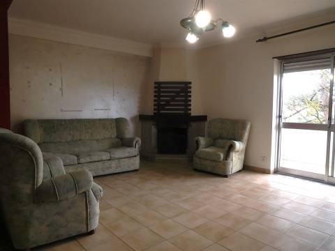 Apartamento T3 / Quinta do Bispo / Marrazes / Leiria