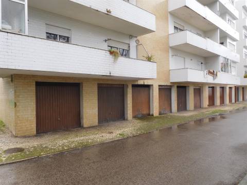 Apartamento T3 / Quinta do Bispo / Marrazes / Leiria