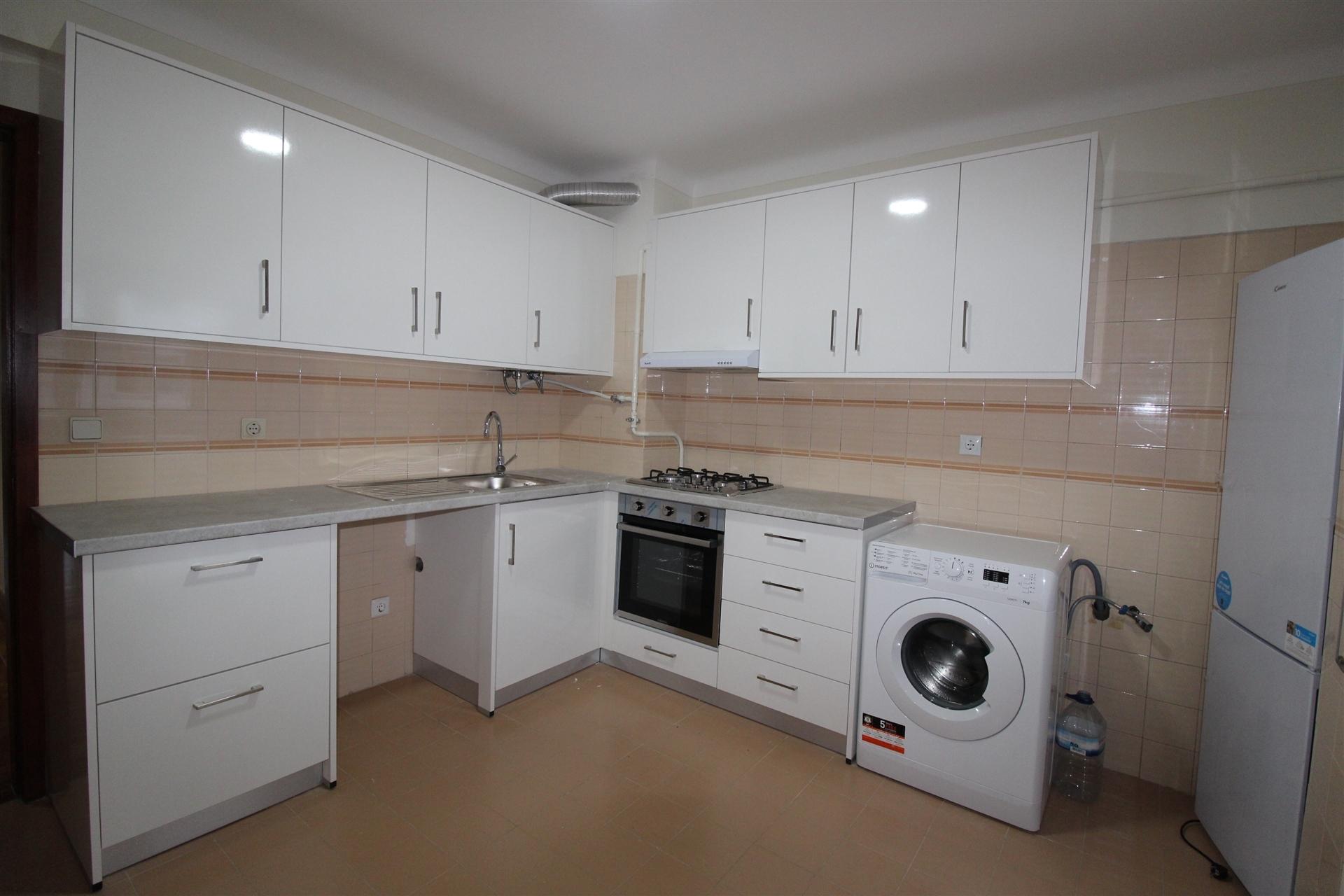 Apartamento T2 / remodelado / Quinta do Bispo / Leiria