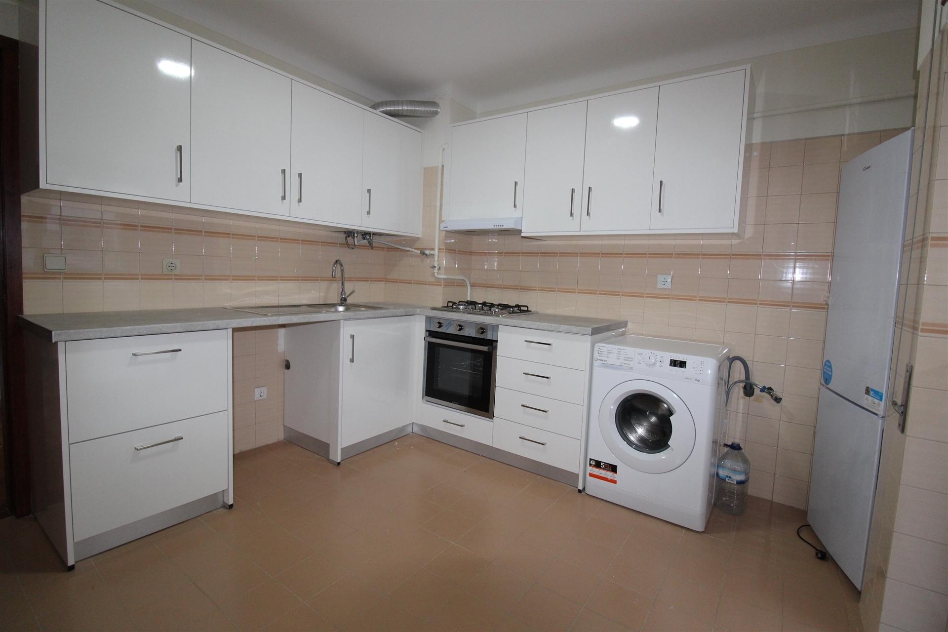 Apartamento T2 / remodelado / Quinta do Bispo / Leiria