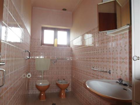 Moradia T3 / Isolada / Garagem / Sta Catarina da Serra / Leiria