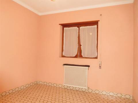 Moradia T3 / Isolada / Garagem / Sta Catarina da Serra / Leiria