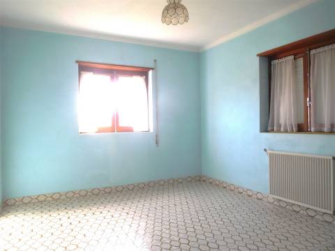 Moradia T3 / Isolada / Garagem / Sta Catarina da Serra / Leiria