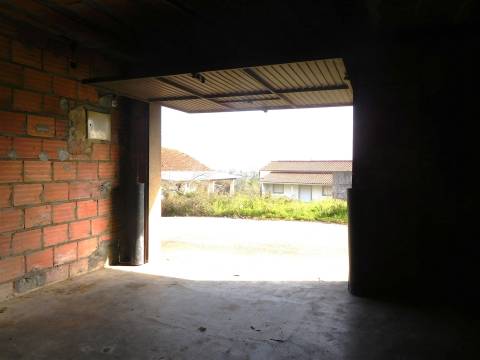 Moradia T3 / Isolada / Garagem / Sta Catarina da Serra / Leiria