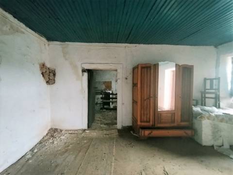 Moradia T2 com terreno em Pousadas Vedras / Redinha / Pombal