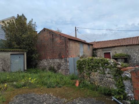 Moradia T2 com terreno em Pousadas Vedras / Redinha / Pombal