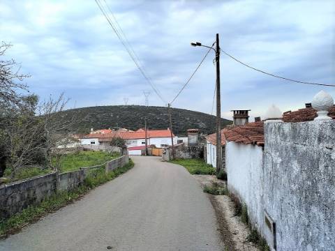 Moradia T2 com terreno em Pousadas Vedras / Redinha / Pombal