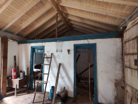 Moradia T2 com terreno em Pousadas Vedras / Redinha / Pombal