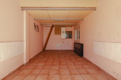 Arrendamento / Moradia T3 / Garagem / Terraço / Churrasqueira / Andrinos