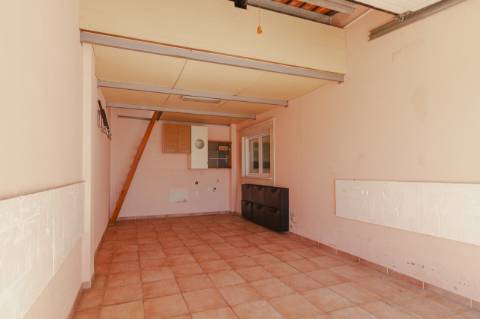 Arrendamento / Moradia T3 / Garagem / Terraço / Churrasqueira / Andrinos