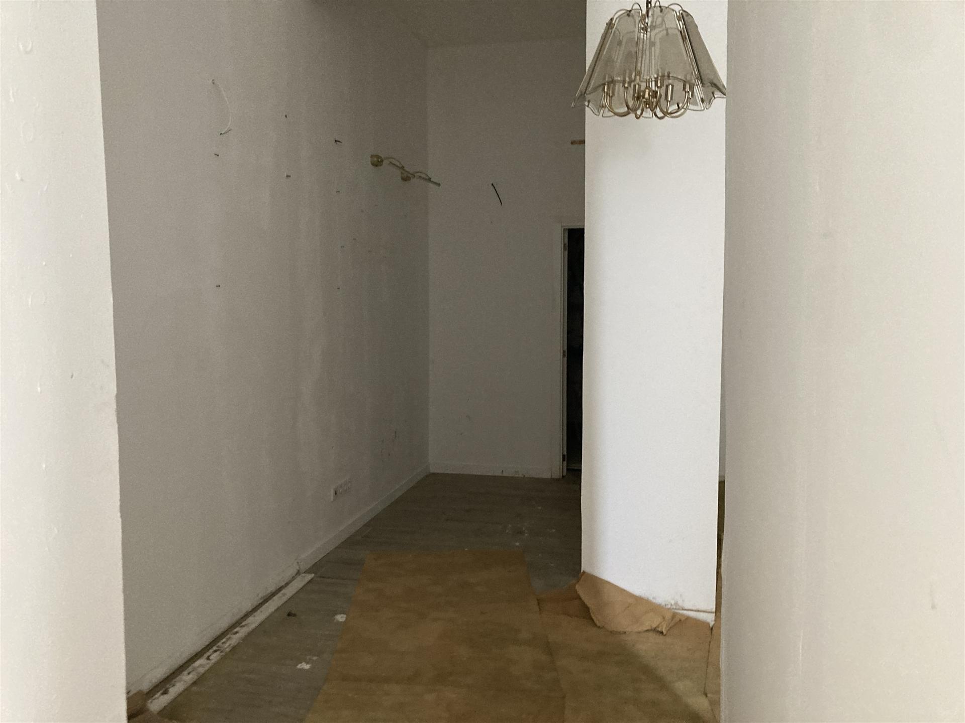 Loja / Viabilidade Apartamento / Marinha Grande